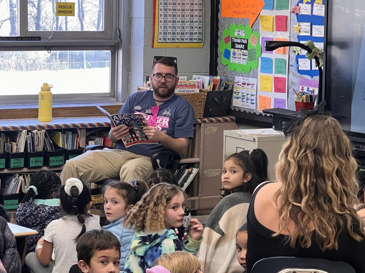 New Windsor School Hosts Career Day 2023 New Windsor Elementary